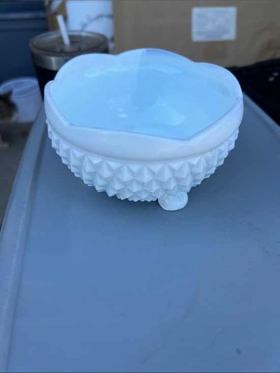 anchor hocking Other - Vintage milk glass footed dish
